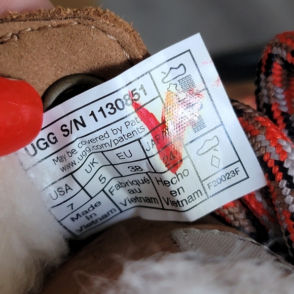 UGG Adiroam Hiker Waterproof Boot - Picture 6 of 12